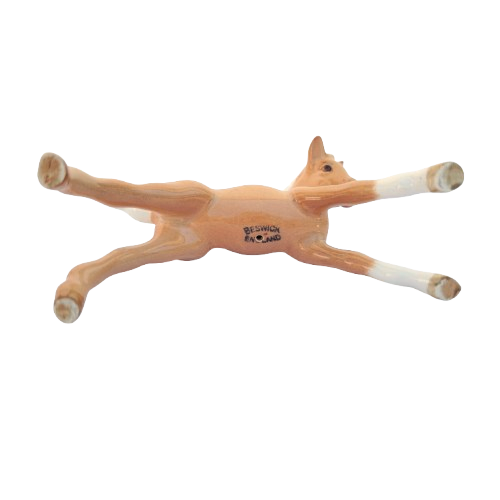 Vintage Beswick Foal Palomino stretched legs facing right model 815