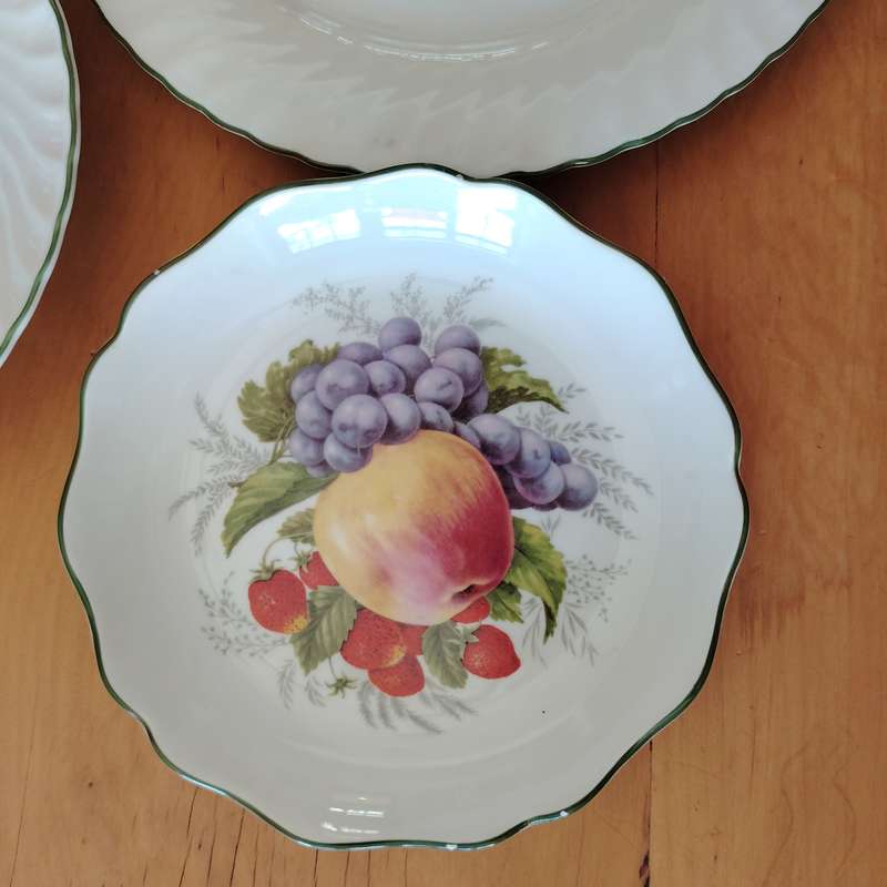 The Wiesenthal Paradise Valley 2142 Porcelain Fruit Plates and Bowls