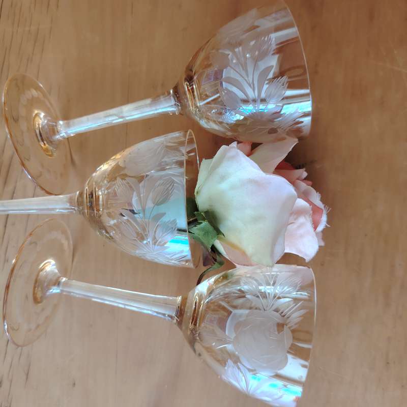 Vintage Etched Pink Optic Glass Wine Sherry Glasses