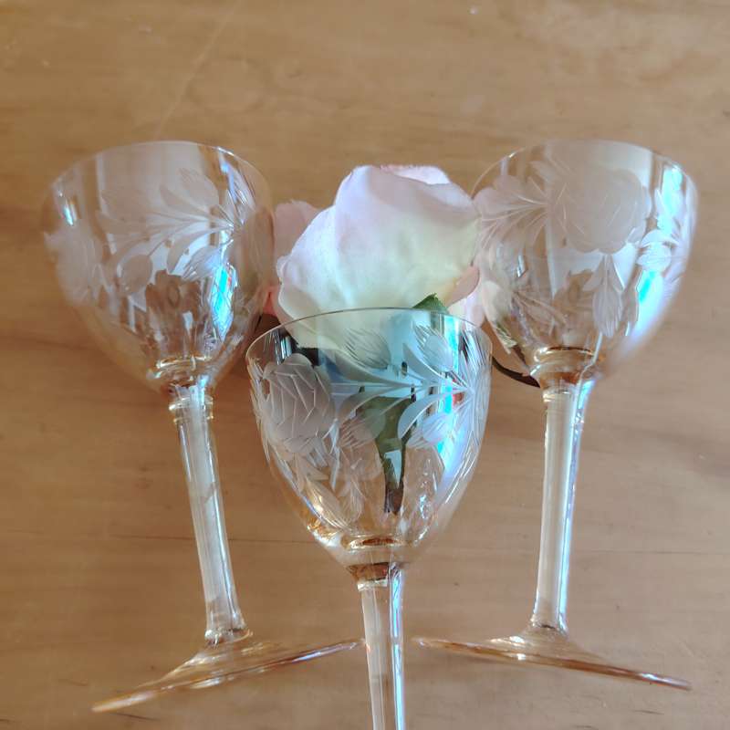 Vintage Etched Pink Optic Glass Wine Sherry Glasses