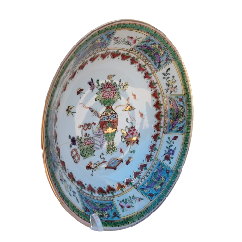 Chinese Cantonese serving bowl porcelain pottery