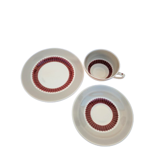 Decorative 1930's Susie Cooper Tea Trio's and Plate