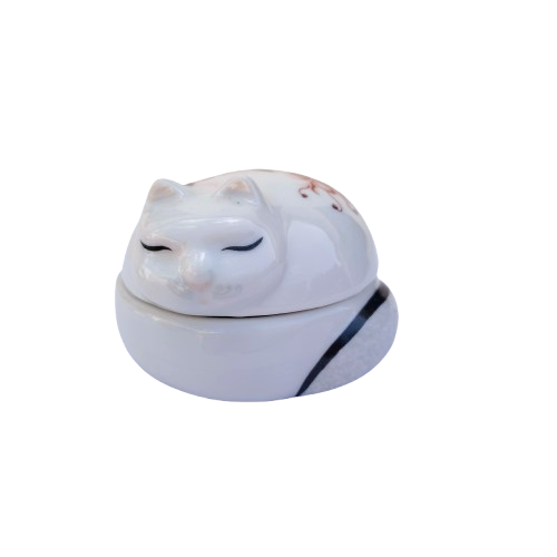 Elizabeth Arden Royal Pavillion at Brighton Porcelain Cat Trinket Box