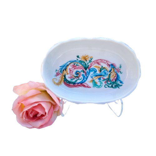 Elizabeth Arden Palais de Versailles oval-shaped Soap Dish
