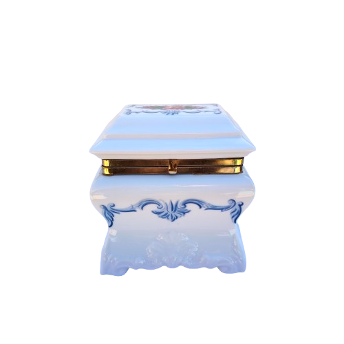 Elizabeth Arden Southern Heirlooms music box trinket box