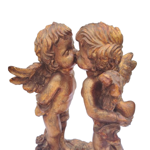Large Giltwood-Effect Figurine of Two Cherubs Kissing
