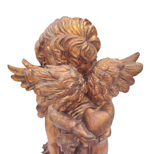 Large Giltwood-Effect Figurine of Two Cherubs Kissing