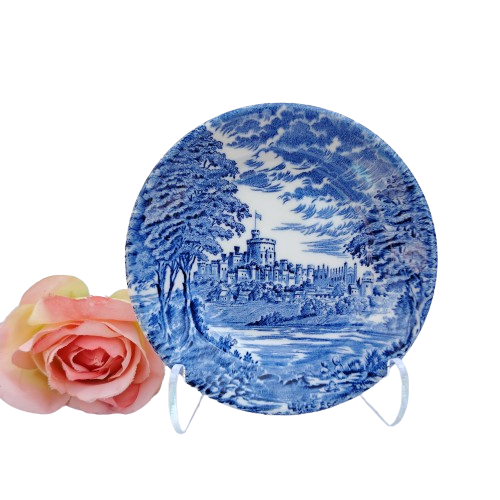 Unicorn Wear Wedgwood Windsor Castle blue and white dish