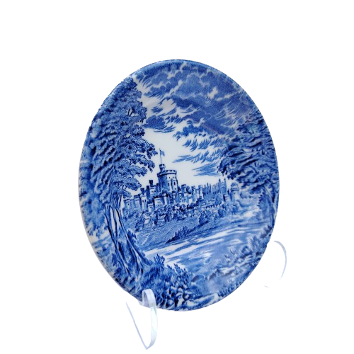 Unicorn Wear Wedgwood Windsor Castle blue and white dish