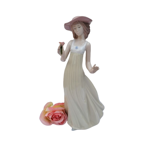 Nao by Lladro Gentle Breeze