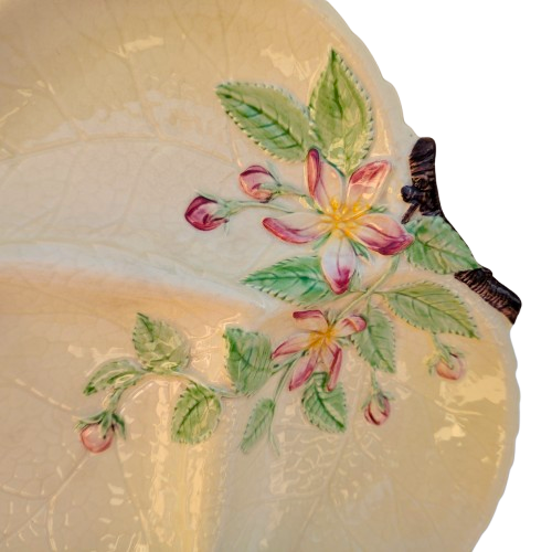 Carlton Ware Australian Design leaf serving dish flower