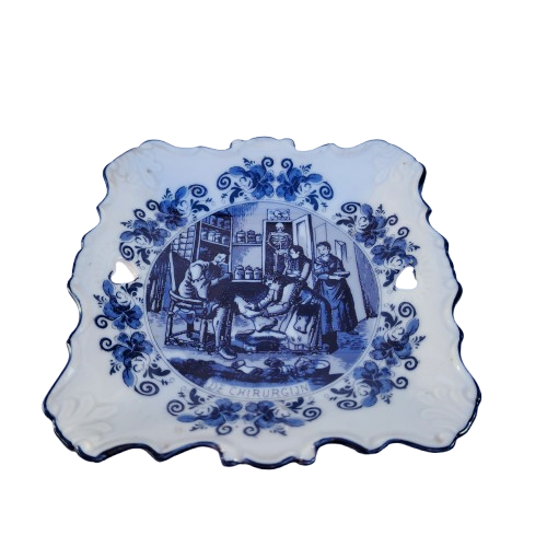 Delft Holland dish 'The Surgeon' series No 1494