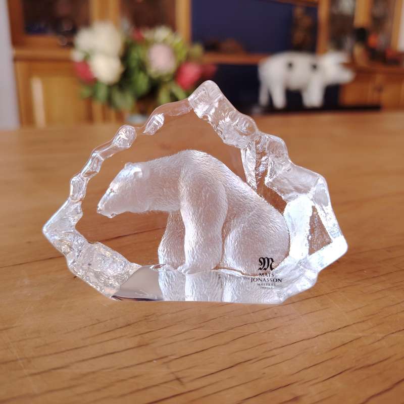 Mats Jonasson Crystal Polar Bear Art Glass Signed Made in Sweden