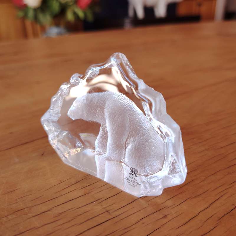Mats Jonasson Crystal Polar Bear Art Glass Signed Made in Sweden