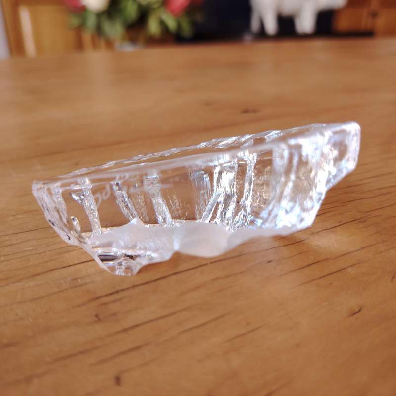 Mats Jonasson Crystal Polar Bear Art Glass Signed Made in Sweden