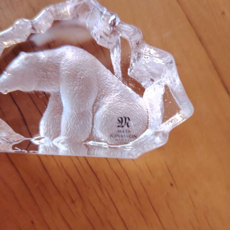 Mats Jonasson Crystal Polar Bear Art Glass Signed Made in Sweden