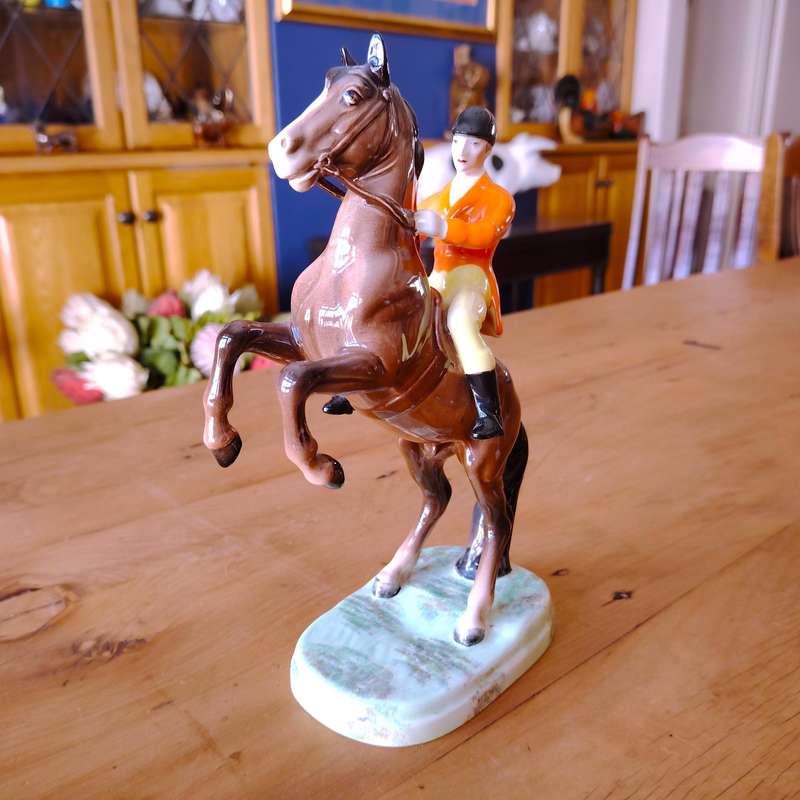 Beswick Rare figure Huntsman on Rearing Horse, First Version 868