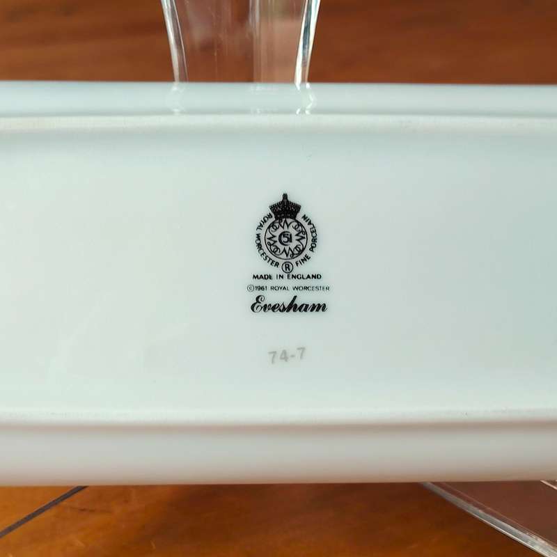 Royal Worcester Oval Dish Evesham Porcelain England