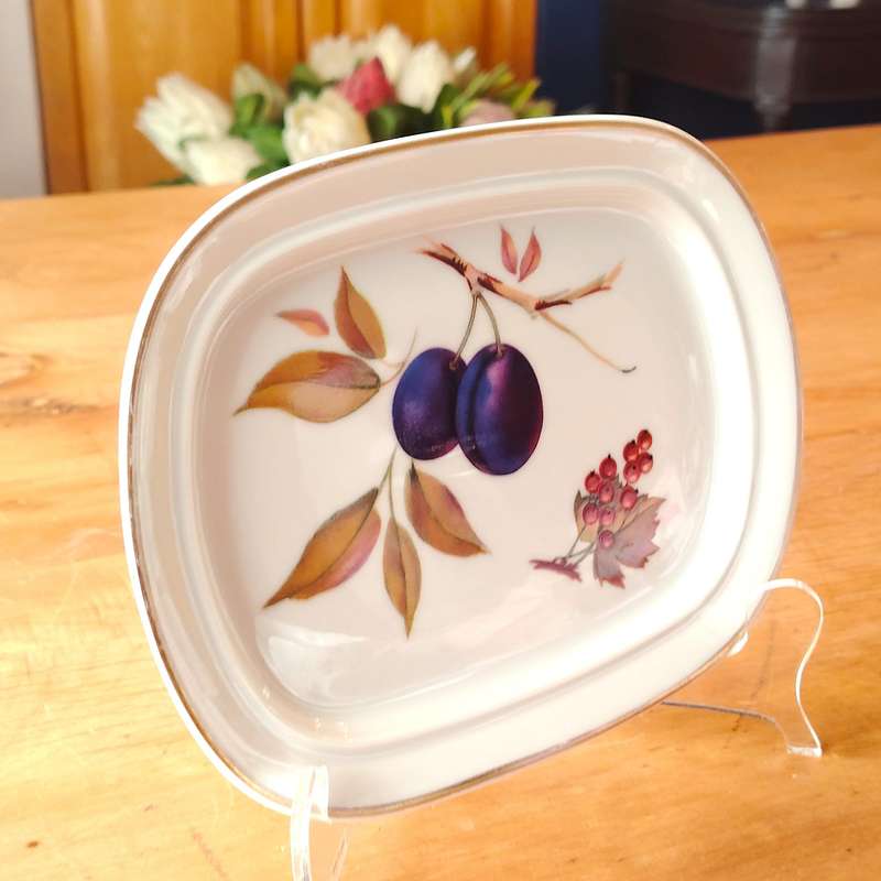 Royal Worcester Oval Dish Evesham Porcelain England