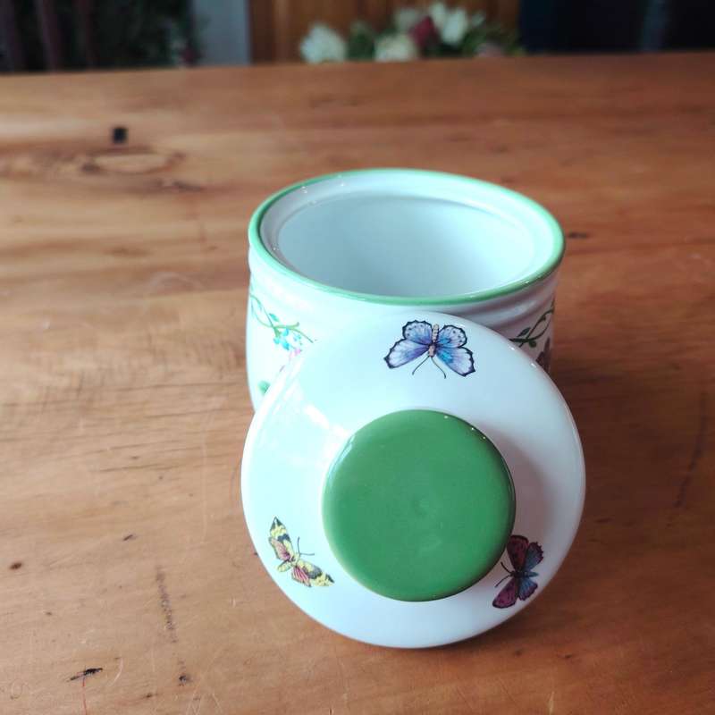 Studio Nova sugar bowl with lid in the Garden Bloom