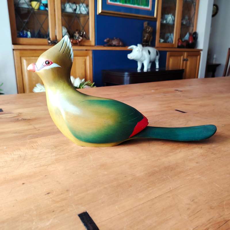 Feathers of Knysna Gallery carved and hand painted Knysna Lourie 359/975