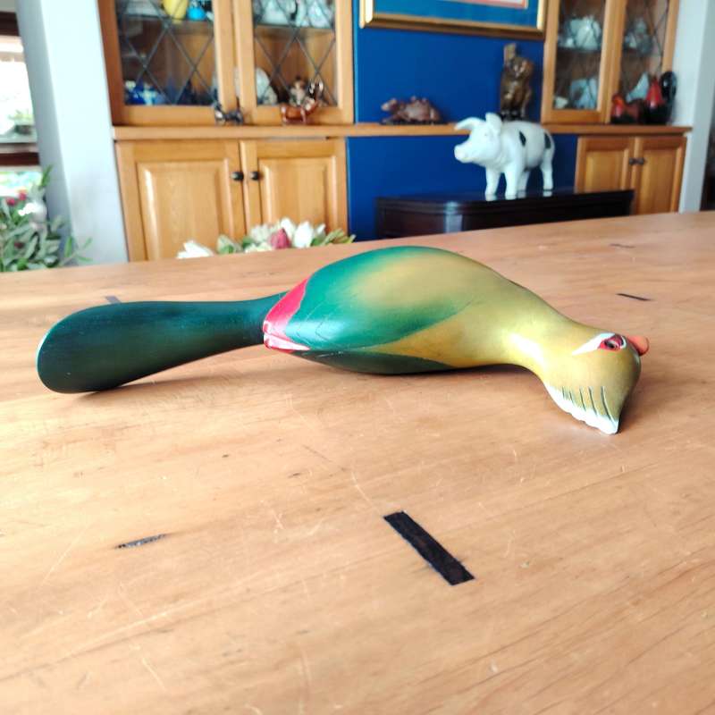 Feathers of Knysna Gallery carved and hand painted Knysna Lourie 359/975