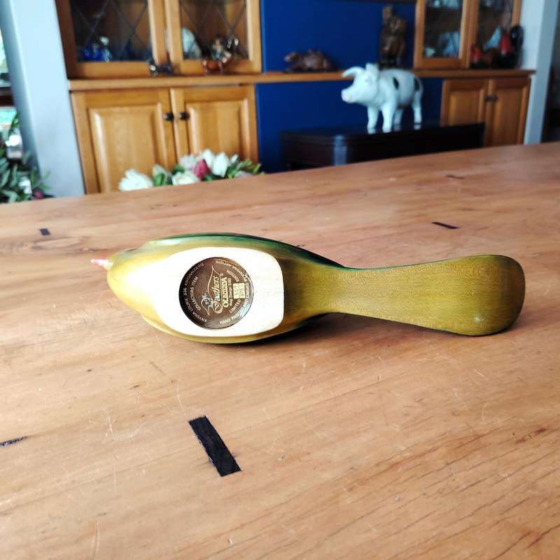 Feathers of Knysna Gallery carved and hand painted Knysna Lourie 359/975