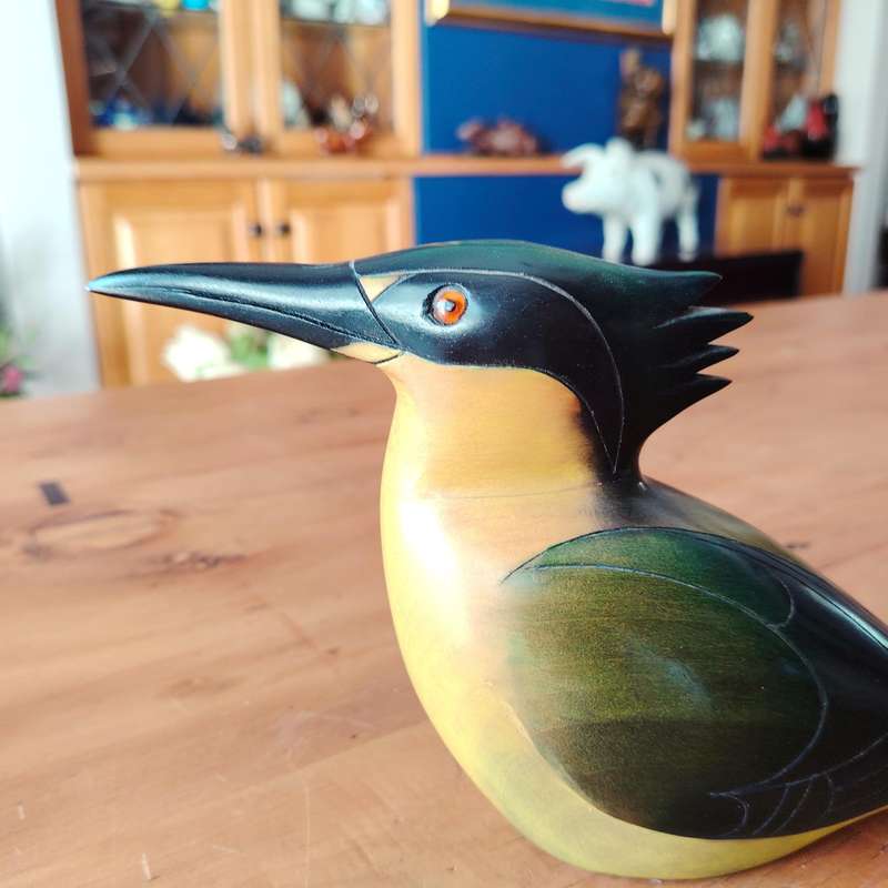 Feathers of Knysna Gallery carved and hand painted Sacred Kingfisher