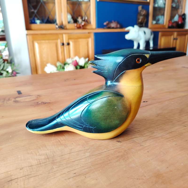 Feathers of Knysna Gallery carved and hand painted Sacred Kingfisher