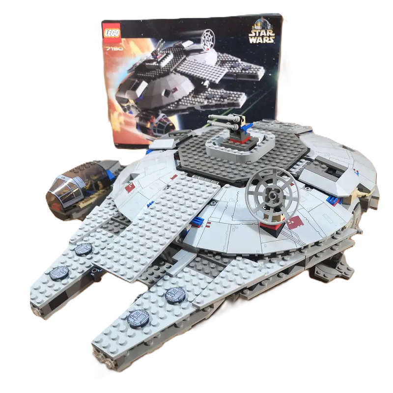 LEGO Huge Set 7190 Star Wars Millennium Falcon