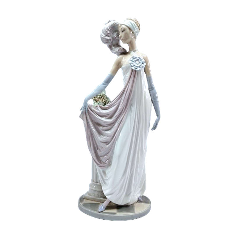 Large Retired Socialite of the 20s Lladro Porcelain Figurines