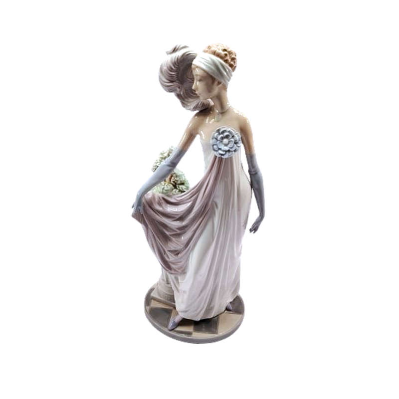 Large Retired Socialite of the 20s Lladro Porcelain Figurines