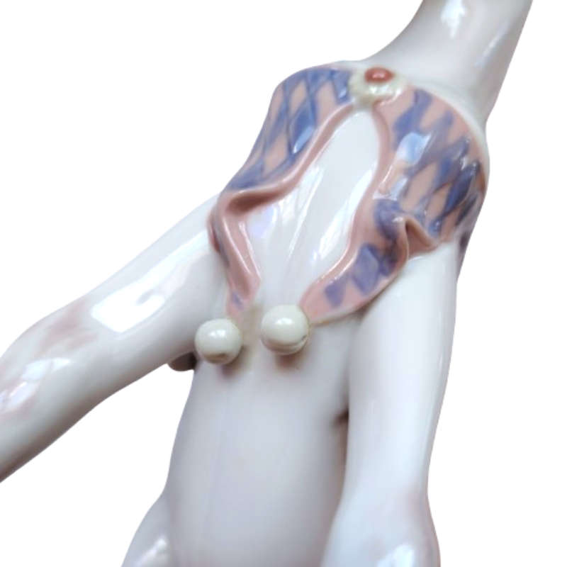 Lladro Rare Figurine Sitting Playful Unicorn #5880