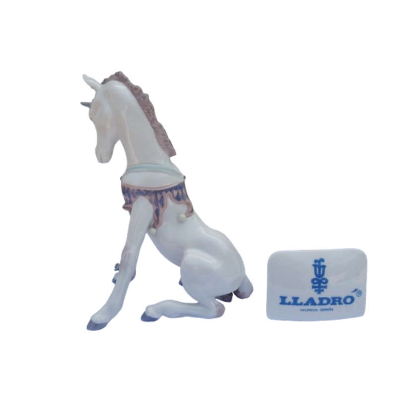 Lladro Rare Figurine Sitting Playful Unicorn #5880