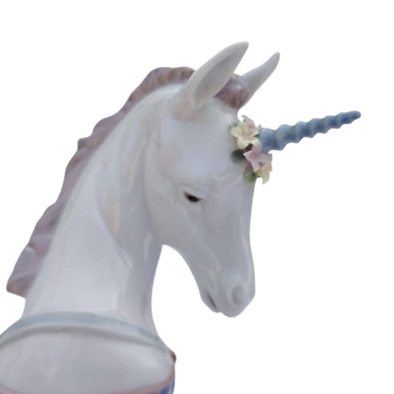 Lladro Rare Figurine Sitting Playful Unicorn #5880