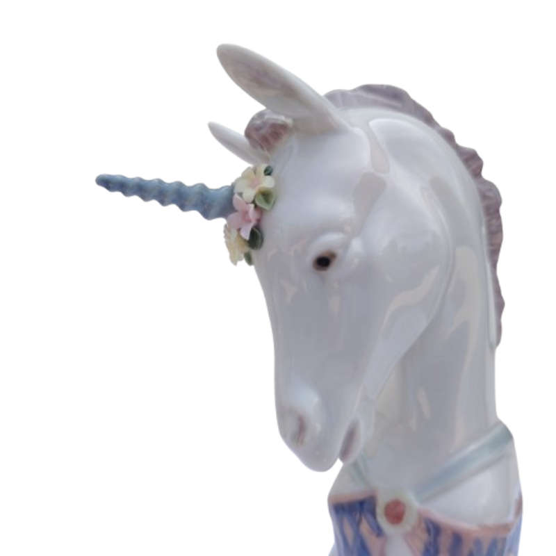 Lladro Rare Figurine Sitting Playful Unicorn #5880