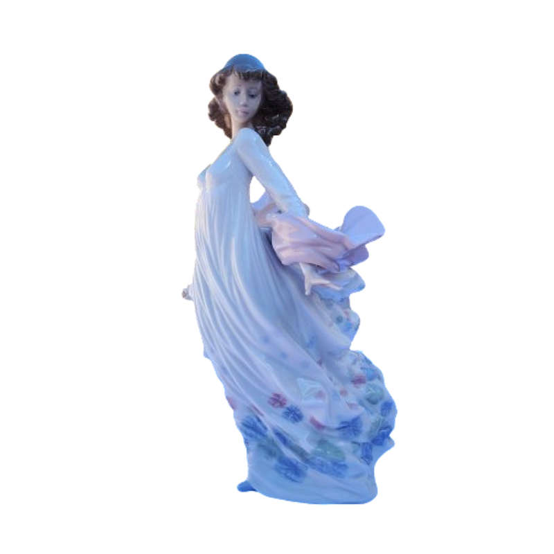 Lladro Spanish Porcelain Figurine Of The Spring Splendor No. 5898