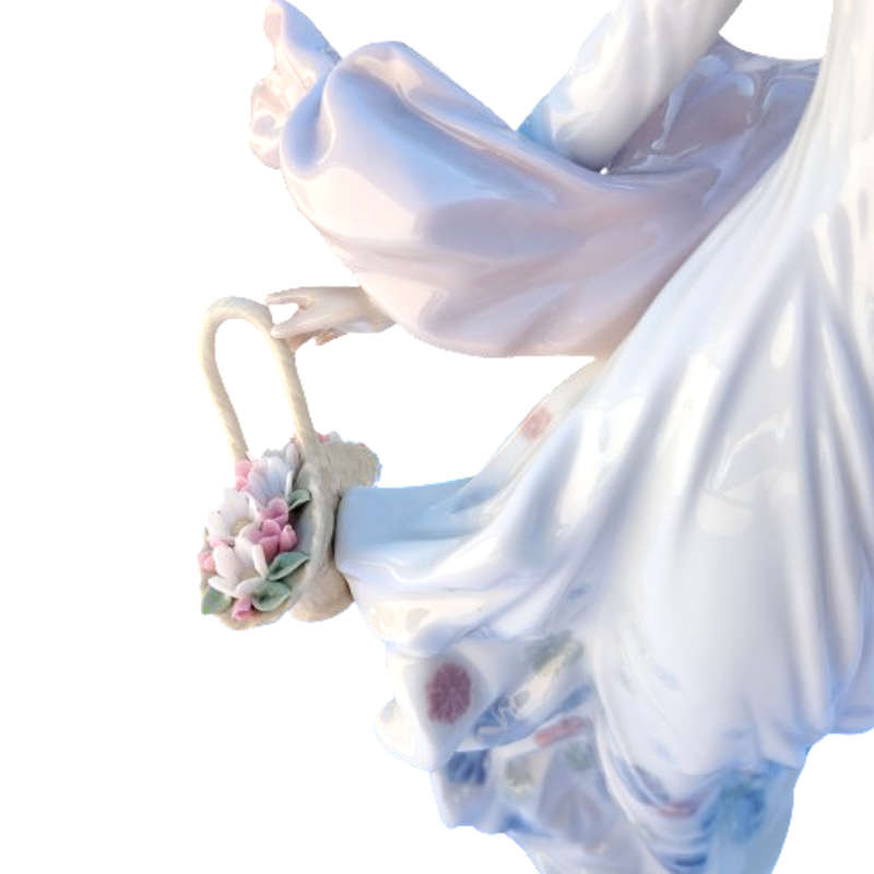 Lladro Spanish Porcelain Figurine Of The Spring Splendor No. 5898
