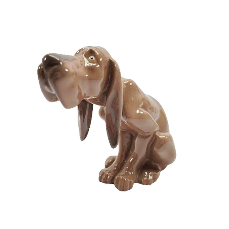 Lladro figurines of dog, Timid Dog 5111