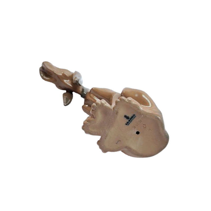 Lladro figurines of dog, Timid Dog 5111