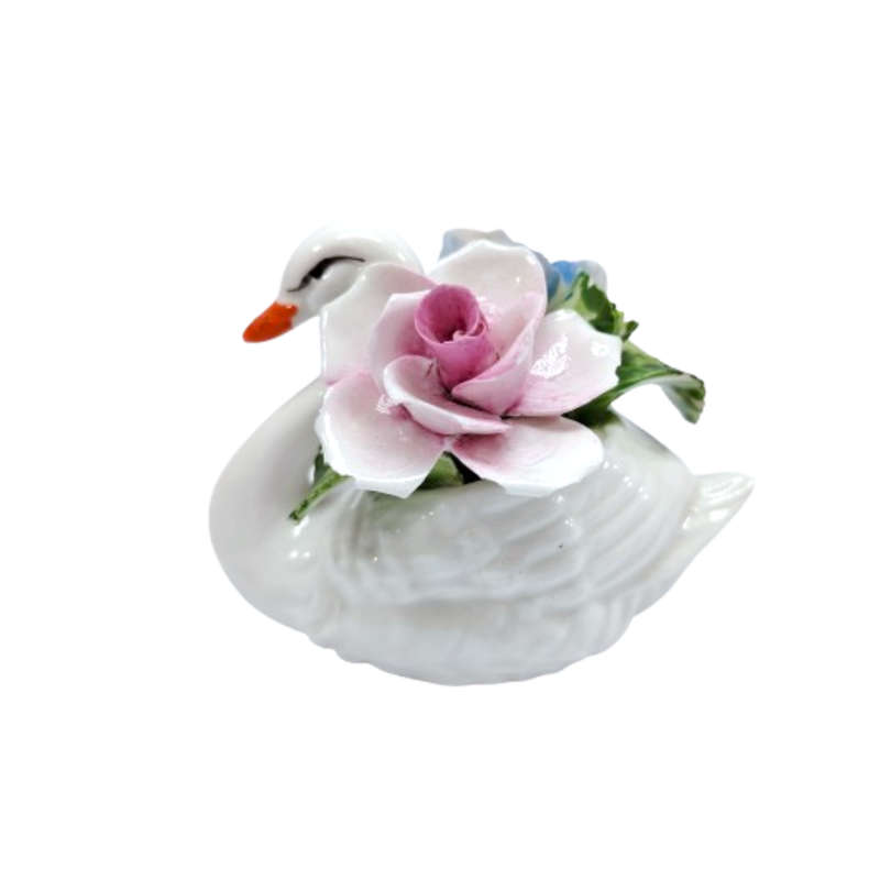 Radnor Porcelain Fine Bone China Flower Bouquet Posy Swan