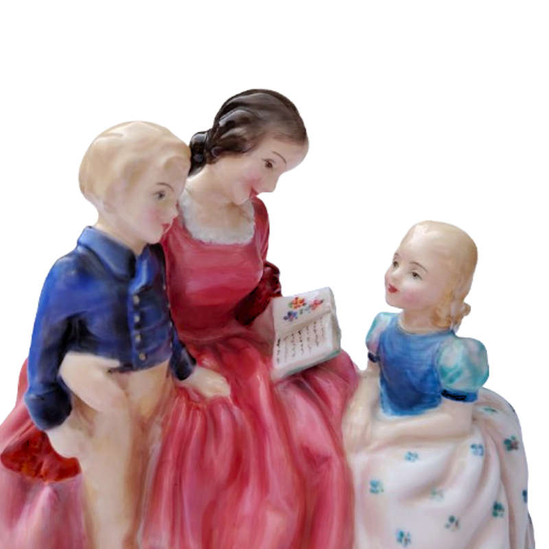 Royal Doulton Figurine Bedtime Story HN 2809