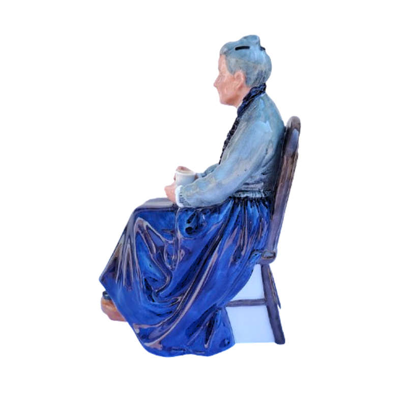 Royal Doulton Figurine The Cup of Tea HN 2332