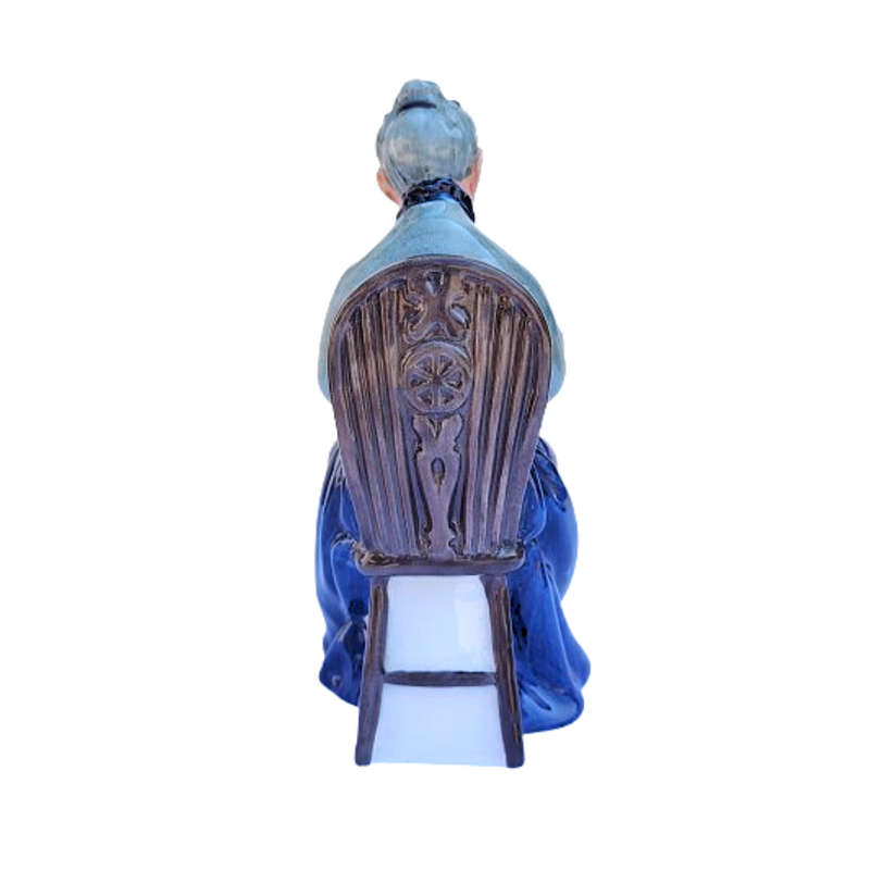 Royal Doulton Figurine The Cup of Tea HN 2332