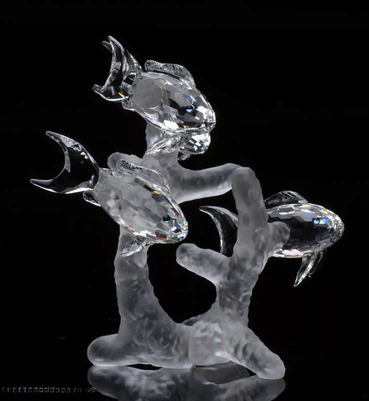 Swarovski crystal school of fish part of the Aquatic Worlds