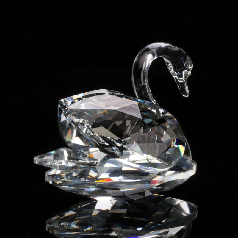 Swarovski Crystal Medium Swan Beauties of the Lake Retired