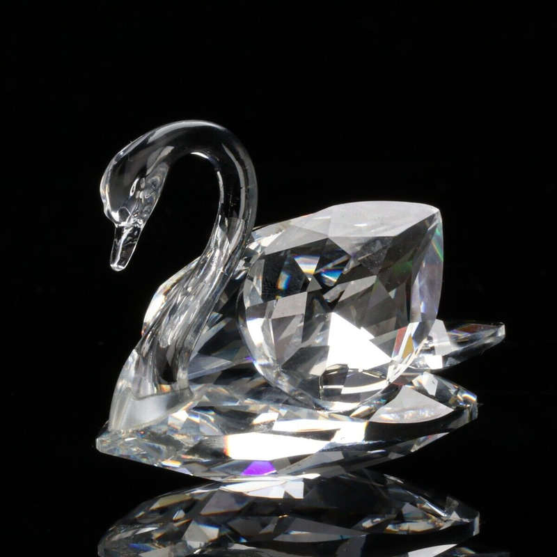 Swarovski Crystal Medium Swan Beauties of the Lake Retired