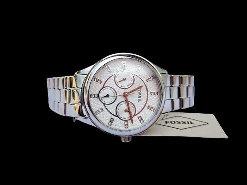 Fossil Modern Sophisticate Crystals Silver Women`s BQ1560 Watch