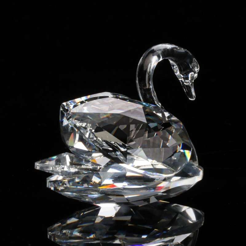 Swarovski Crystal Medium Swan Beauties of the Lake