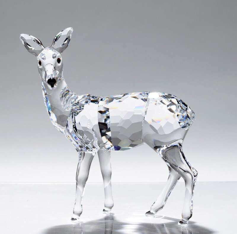 Swarovski Crystal Doe Deer Retired Rare Encounters' collection
